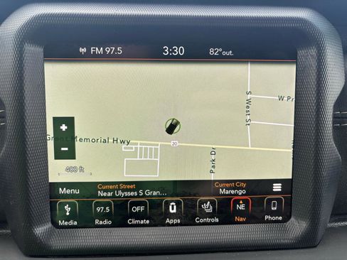 Used 2018 Jeep Wrangler Unlimited Sahara AWD/4WD image 22