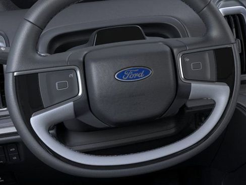 New 2025 Ford Expedition Platinum w/ Driver's Package image 12