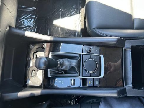 Used 2024 MAZDA MAZDA3 s FWD image 19
