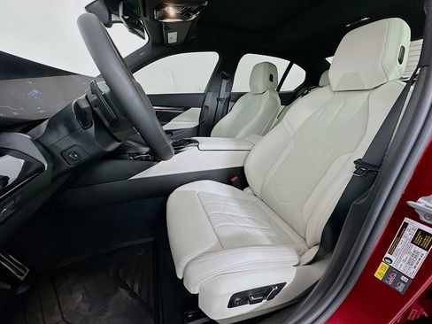 Used 2025 BMW i5 eDrive40i w/ M Sport Package image 21
