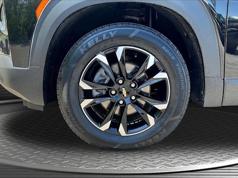 Used 2023 Chevrolet TrailBlazer LT w/ Convenience Package AWD/4WD image 25