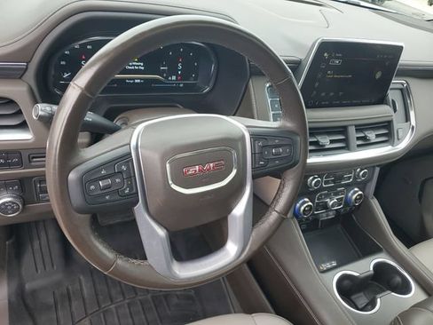 Certified 2022 GMC Yukon SLT w/ SLT Premium Package AWD/4WD image 19