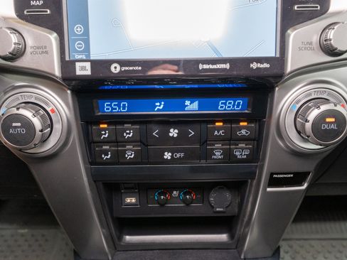 Used 2024 Toyota 4Runner Limited AWD/4WD image 23