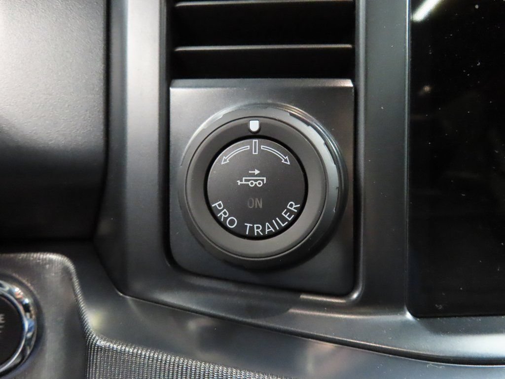 Used 2025 Ford F450 Platinum w/ FX4 Off-Road Package AWD/4WD image 50