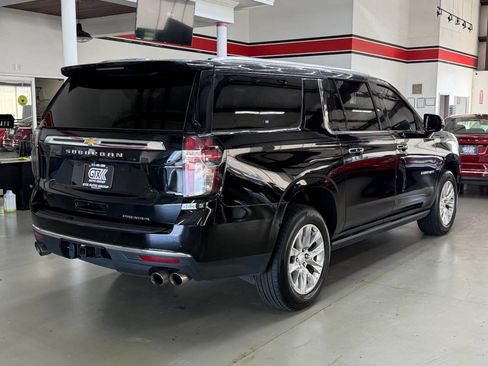 Used 2021 Chevrolet Suburban Premier AWD/4WD image 2