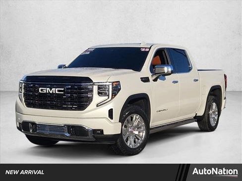 Used 2025 GMC Sierra 1500 Denali Ultimate image 1