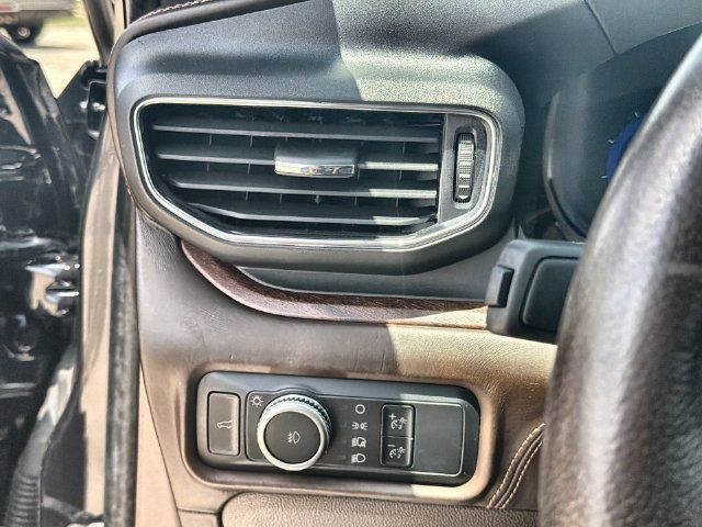Used 2022 Ford Explorer King Ranch w/ Technology Package AWD/4WD image 17