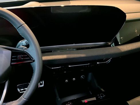 New 2027 Audi SQ6 e-tron Prestige AWD/4WD image 6