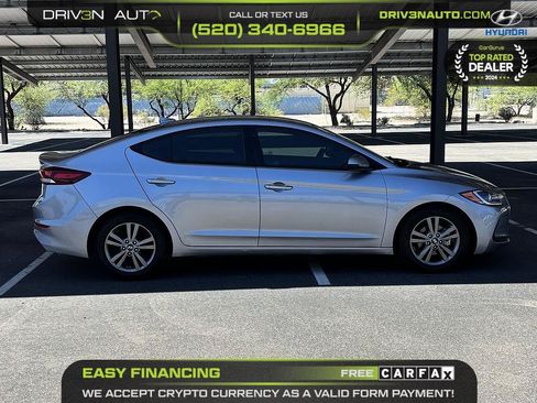 Used 2017 Hyundai Elantra SE FWD image 8