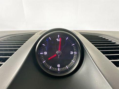 Certified 2019 Porsche Cayenne image 24