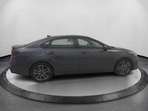 Used 2023 Kia Forte GT-Line w/ GT-Line Technology Package FWD image 4