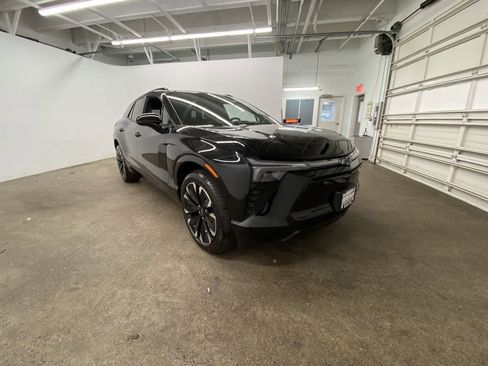 Used 2024 Chevrolet Blazer EV RS image 8