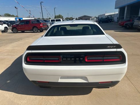Used 2015 Dodge Challenger SRT Hellcat RWD image 31