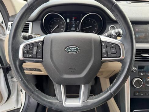 Used 2017 Land Rover Discovery Sport HSE AWD/4WD image 25