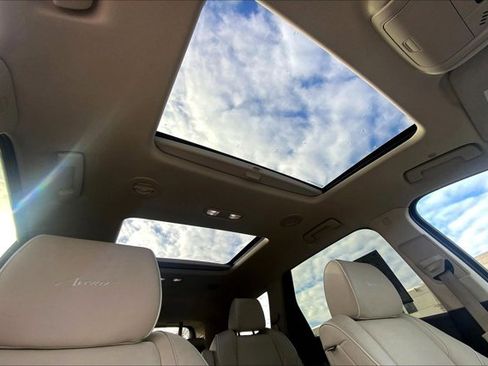 Used 2023 Buick Enclave Avenir w/ Avenir Technology Package image 22