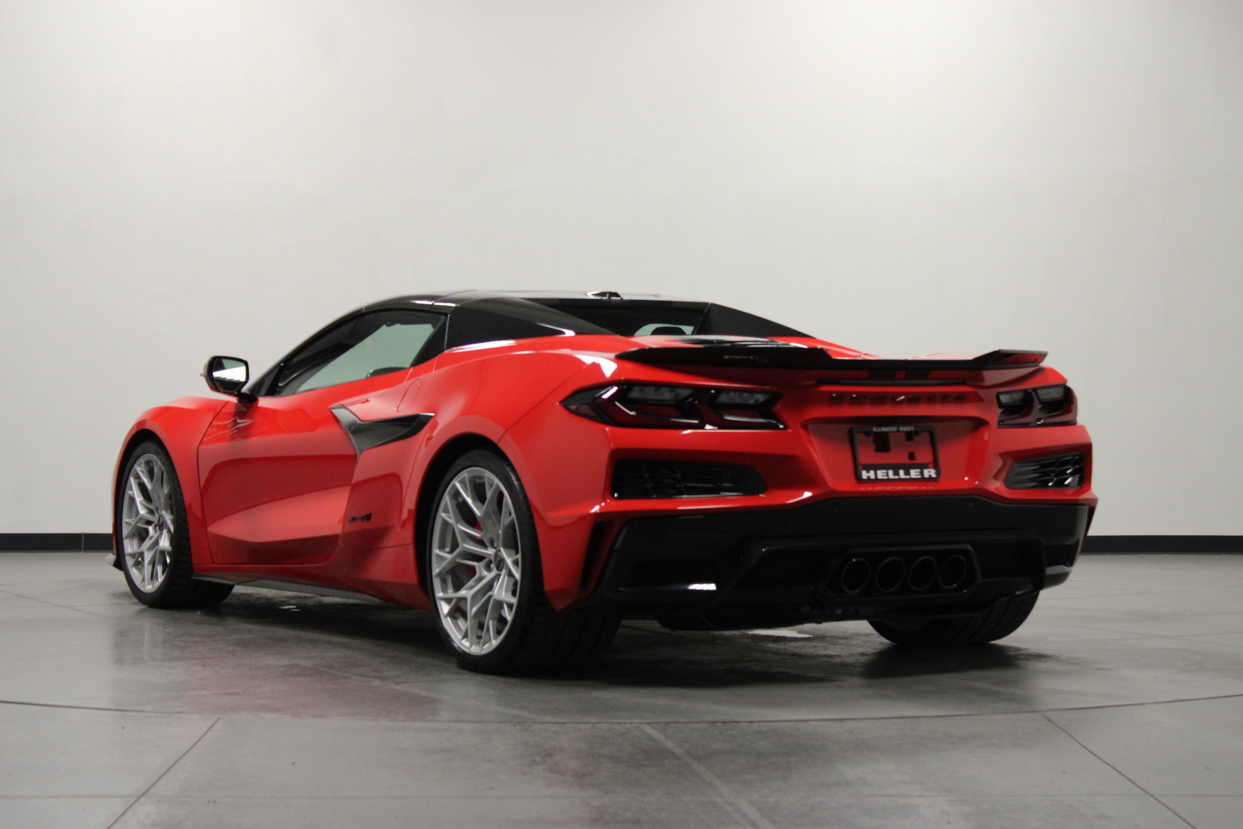 Used 2025 Chevrolet Corvette ZR1 RWD image 6