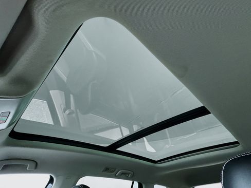 Used 2023 Volkswagen Atlas SEL Premium image 23