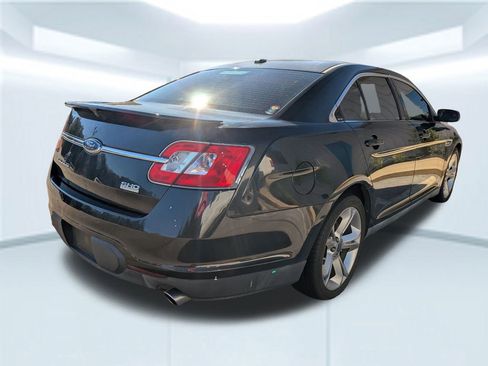 Used 2010 Ford Taurus SHO image 5