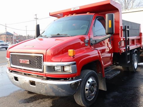 Used 2006 GMC TopKick C4500 2WD Regular Cab image 19