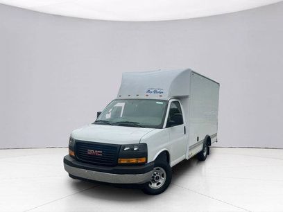 New 2025 GMC Savana 3500 w/ Power Convenience Package