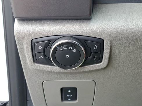 Used 2017 Ford F150 XLT w/ Equipment Group 302A Luxury image 22