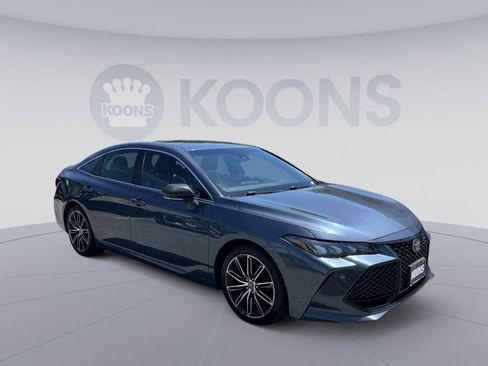 Used 2019 Toyota Avalon XSE w/ All Weather Liner Package FWD image 10