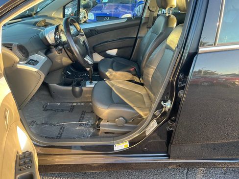 Used 2014 Chevrolet Spark LT image 18