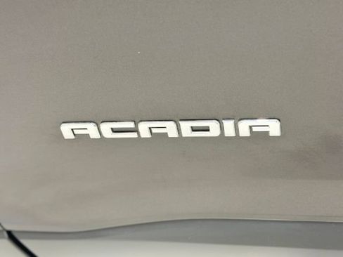 Used 2017 GMC Acadia SLT AWD/4WD image 12