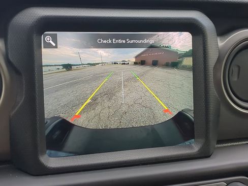 Certified 2021 Jeep Gladiator Sport image 18