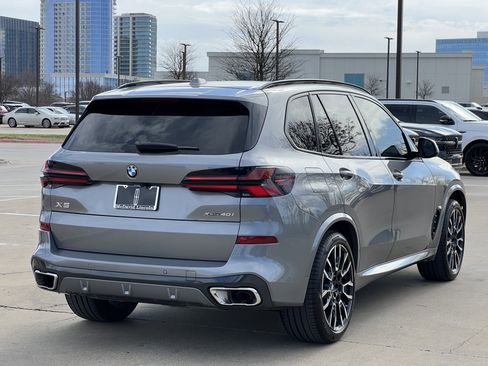 Used 2024 BMW X5 xDrive40i w/ M Sport Package image 9