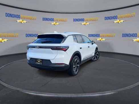 New 2026 Chevrolet Equinox EV LT image 11