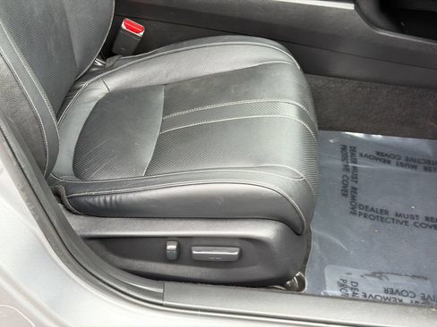 Used 2018 Honda Civic Touring image 8