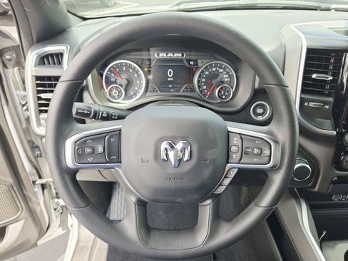New 2026 RAM 1500 Express AWD/4WD image 23