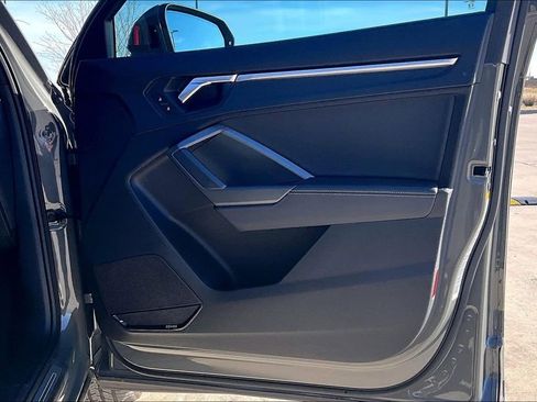 Used 2023 Audi Q3 2.0T Premium Plus image 23