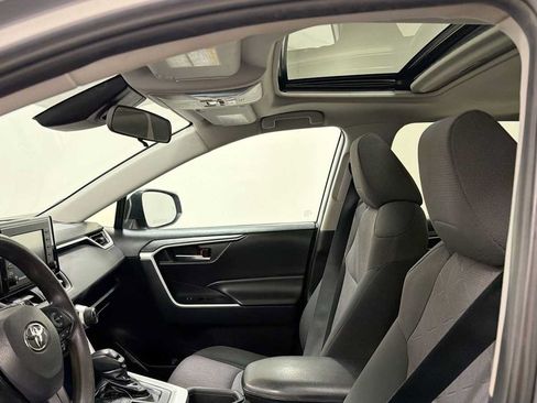 Certified 2019 Toyota RAV4 XLE AWD/4WD image 23