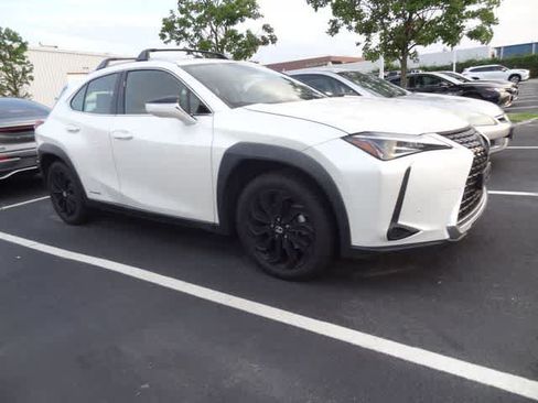 Used 2021 Lexus UX 250h w/ Premium Package AWD/4WD image 4