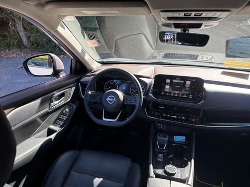 Used 2022 Nissan Rogue SL w/ SL Premium Package image 37