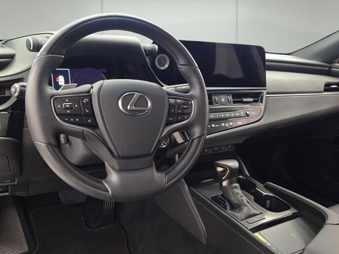 Used 2024 Lexus ES 350 Luxury image 15