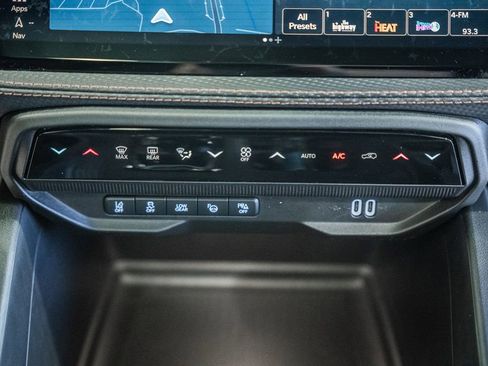 New 2026 Jeep Cherokee Overland image 24