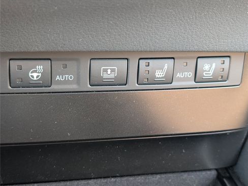 Used 2024 Lexus ES 350 w/ Technology Package image 25