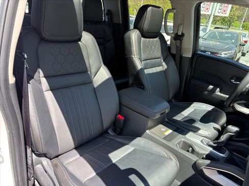 Certified 2024 Nissan Frontier SL w/ Technology Package image 20