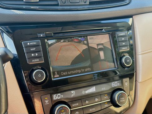 Used 2019 Nissan Rogue SV w/ Sun & Sound Touring Package FWD image 13