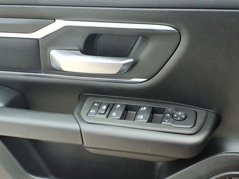 Used 2025 RAM 1500 Big Horn AWD/4WD image 17