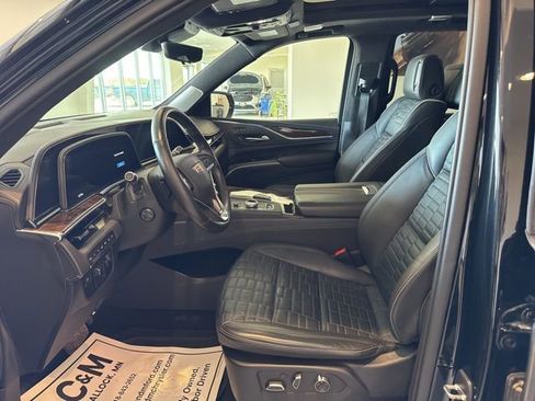 Used 2021 Cadillac Escalade Premium Luxury Platinum AWD/4WD image 5