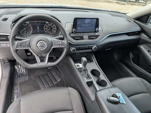 Used 2020 Nissan Altima 2.5 S FWD image 16