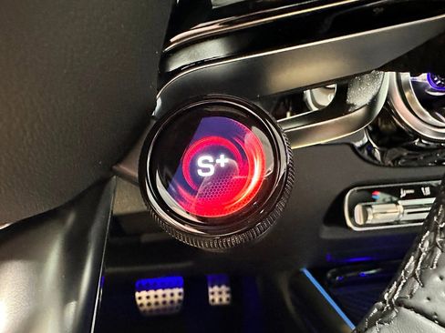 Used 2026 Mercedes-Benz GLA 35 AMG 4MATIC image 23