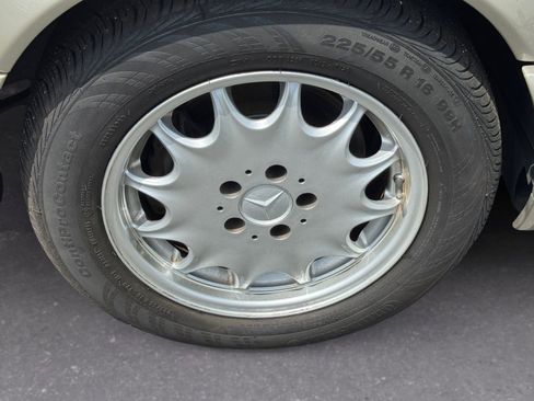 Used 1997 Mercedes-Benz SL 320 image 7