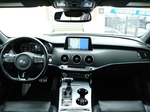 Used 2019 Kia Stinger GT1 image 23