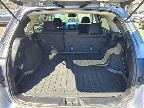 Used 2015 Subaru Outback 2.5i Premium AWD/4WD image 14