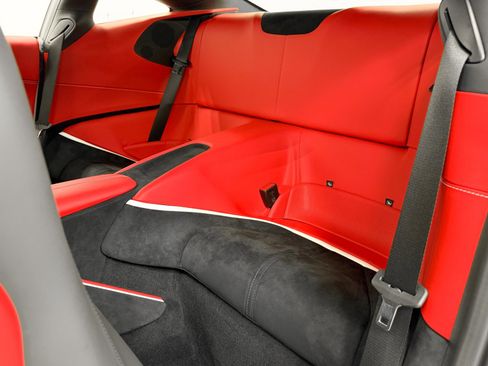 Used 2024 Ferrari Roma RWD image 15